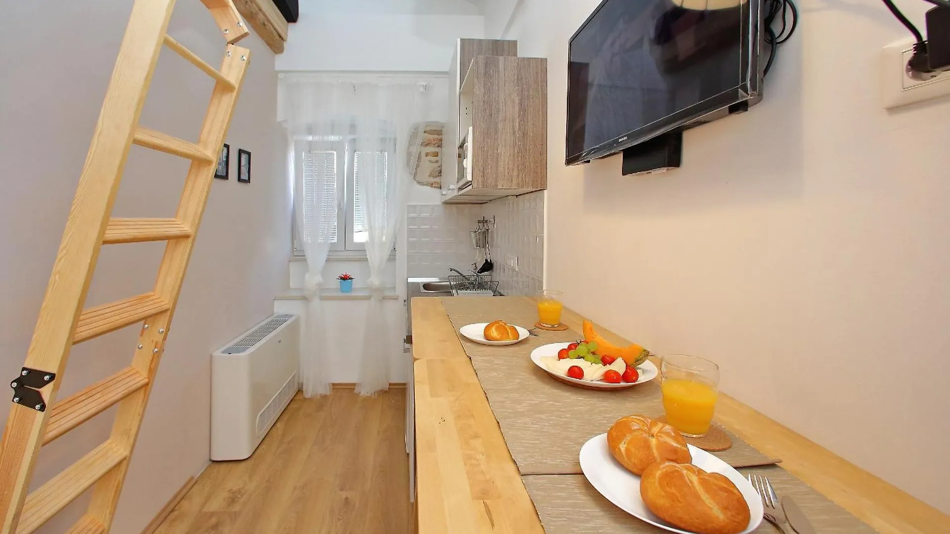 Guverna New City Accommodation Zadar 0*,