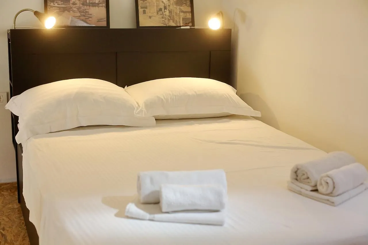 Guverna New City Accommodation Zadar Croacia