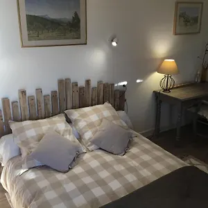 https://petit-cocon-dans-le-luberon.fr-provencehotel.com