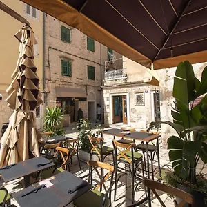 https://dolce-vita-apartments.splithotels.org