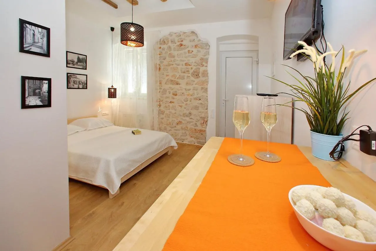 Guverna New City Accommodation Zadar