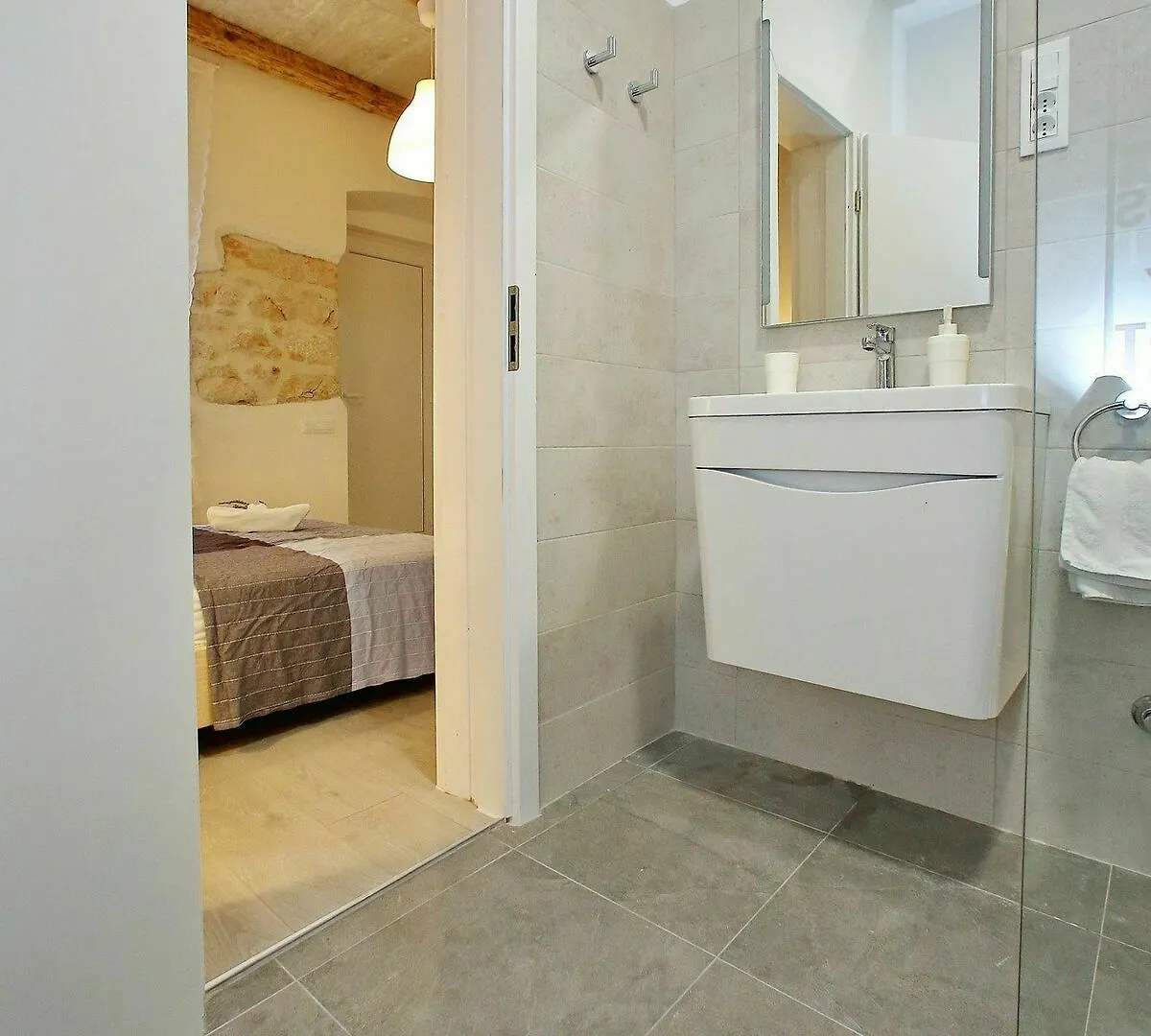 Guverna New City Accommodation Zadar Croatie